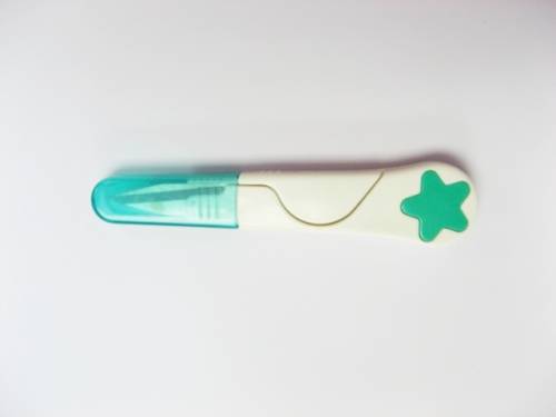 Plastic Thread Snips with Star